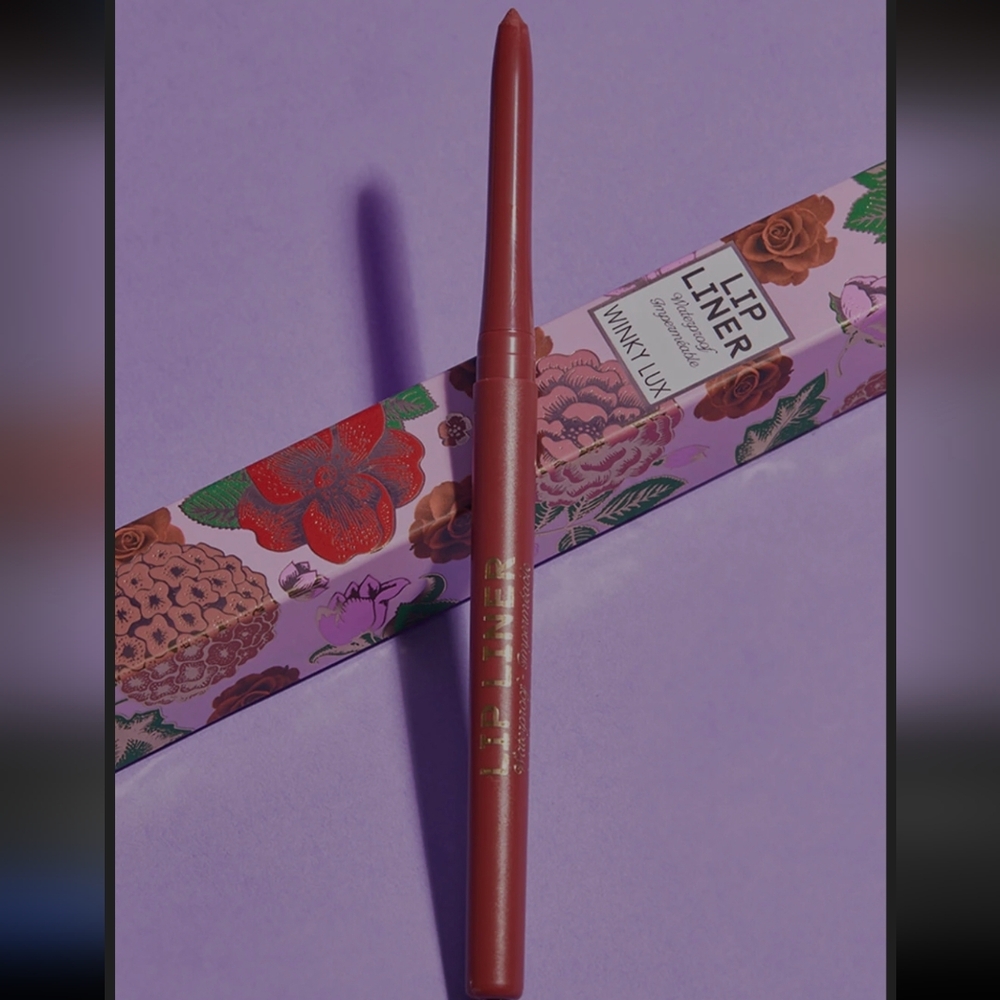 2/$25✨️Winky Lux Lip Liner✨️